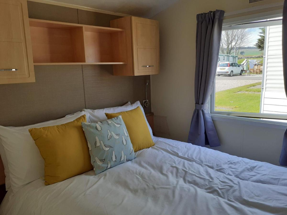 Kittiwake Apartment Saint Cyrus Exterior photo